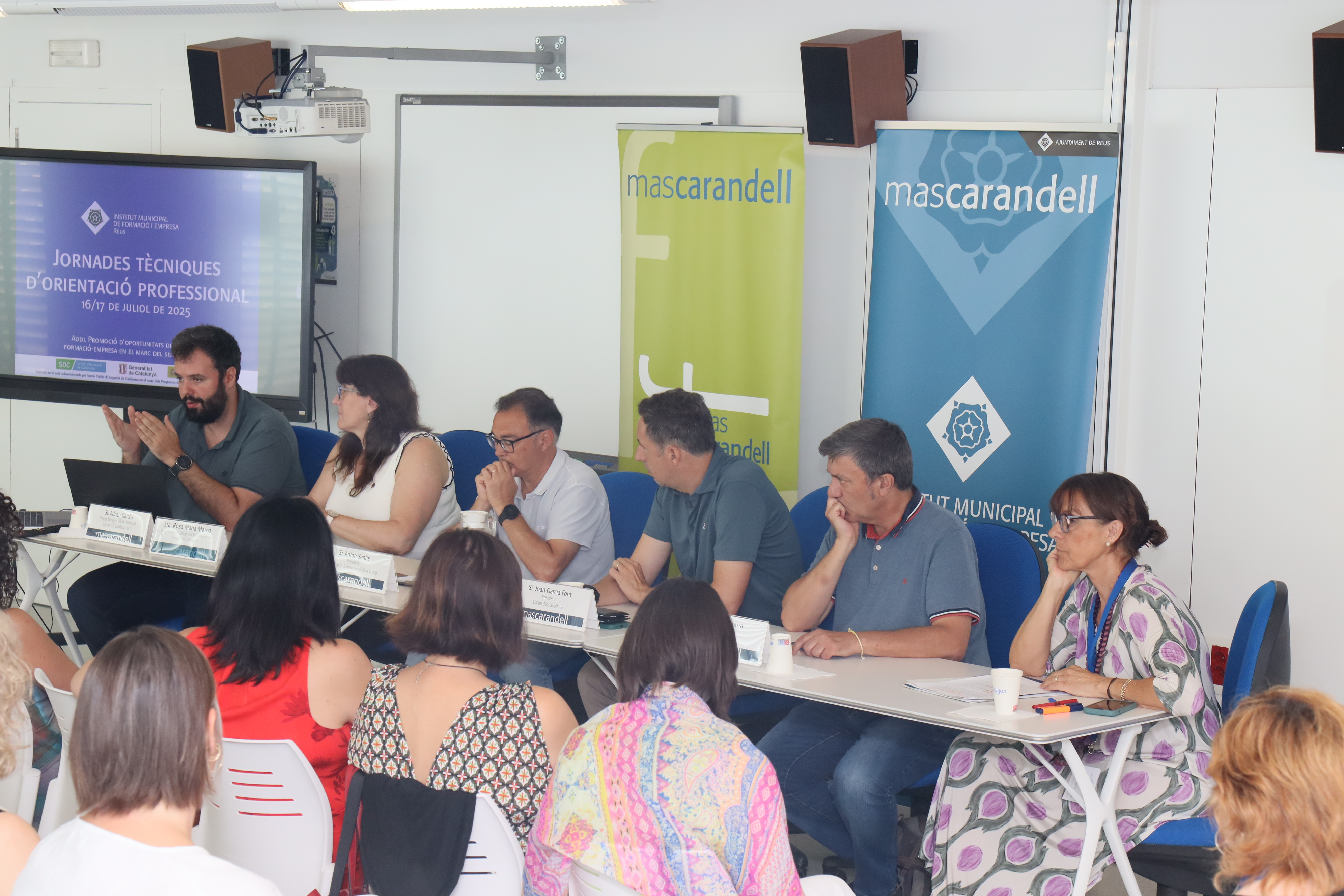 Representants d'empreses locals